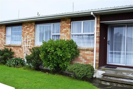 Photo of property in 16 Panako Place, Awapuni, Palmerston North, 4412