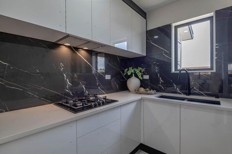 Photo of property in 10 Rockpool Road, Orewa, 0931