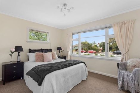 Photo of property in 110 Kendal Avenue, Burnside, Christchurch, 8053