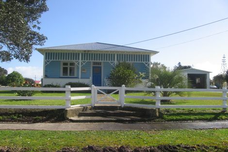 Photo of property in 17 Graham Street, Te Kopuru, 0391