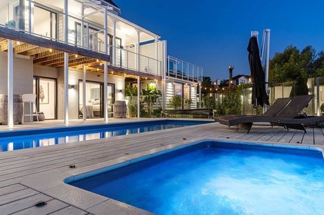 Photo of property in 5 Poaka Place, Beach Haven, Auckland, 0626