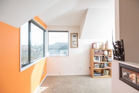 Photo of property in 2/165 Peverel Street, Riccarton, Christchurch, 8041