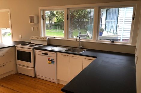 Photo of property in 26 Kay Drive, Blockhouse Bay, Auckland, 0600