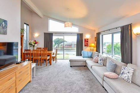 Photo of property in 4a Barberton Terrace, Red Hill, Papakura, 2110