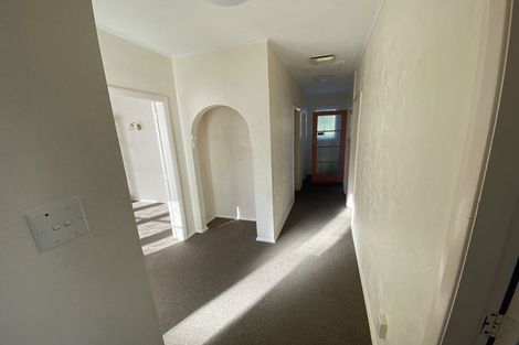 Photo of property in 1/158 Newlands Road, Newlands, Wellington, 6037