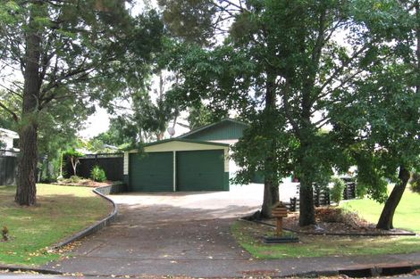 Photo of property in 4 Serwayne Place, Sunnyvale, Auckland, 0612