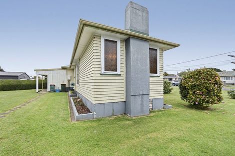 Photo of property in 82 Strange Street, Waitara, 4320