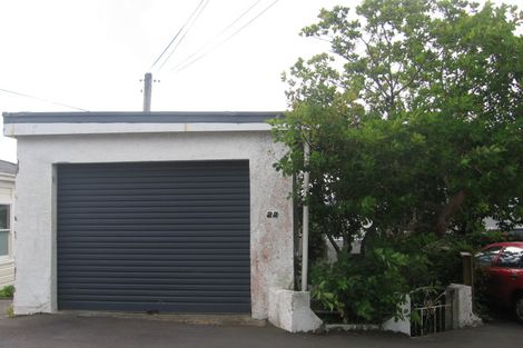 Photo of property in 22 Connaught Terrace, Brooklyn, Wellington, 6021