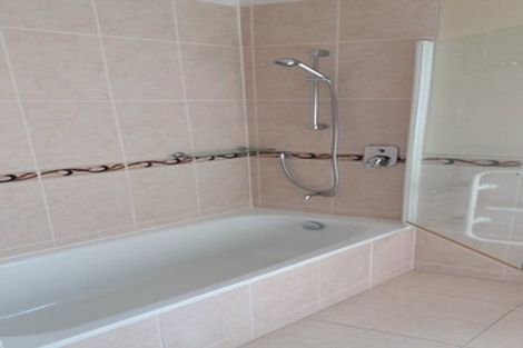 Photo of property in 62 Huntington Drive, Huntington Park, Auckland, 2013