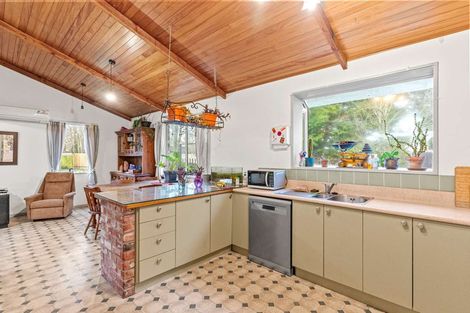 Photo of property in 14 Allin Drive, Waikuku Beach, 7402