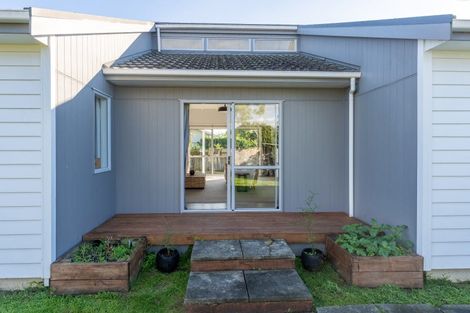 Photo of property in 285 Te Moana Road, Waikanae, 5036