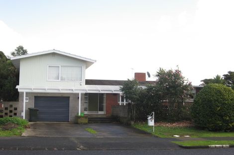 Photo of property in 26 Dennis Avenue, Hillpark, Auckland, 2102