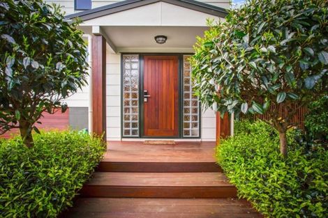 Photo of property in 4 Oldham Place, Browns Bay, Auckland, 0630