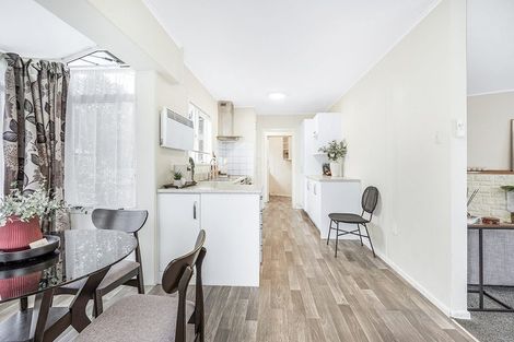 Photo of property in 14 Liston Crescent, Hillcrest, Hamilton, 3216