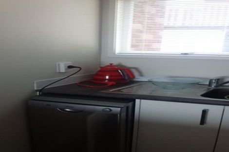 Photo of property in 2 The Promenade, Takapuna, Auckland, 0622