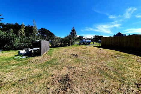 Photo of property in 11b Centreway Road, Port Waikato, 2695