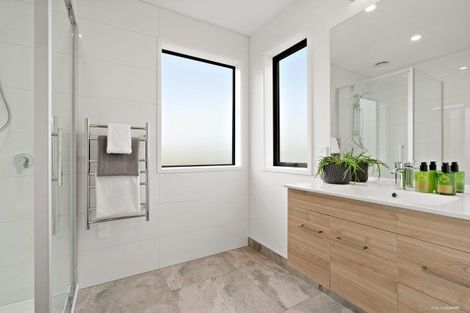 Photo of property in 76 Hayfield Way, Karaka, Papakura, 2113