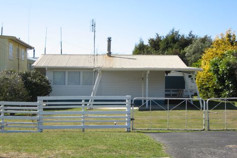 Photo of property in 2 Arataha Street, Motuoapa, 3382