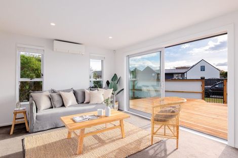 Photo of property in 35 Cradock Street, South New Brighton, Christchurch, 8062