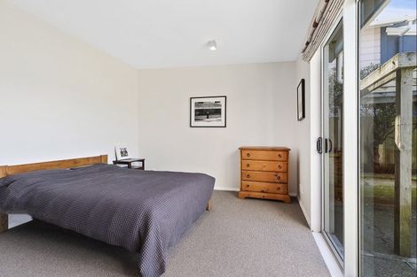 Photo of property in 273 Queens Drive, Lyall Bay, Wellington, 6022