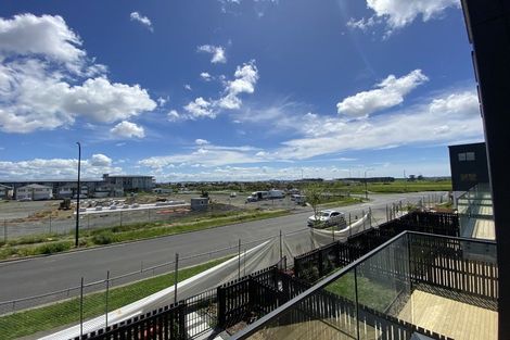 Photo of property in 10 Papa Takaro Lane, Flat Bush, Auckland, 2019