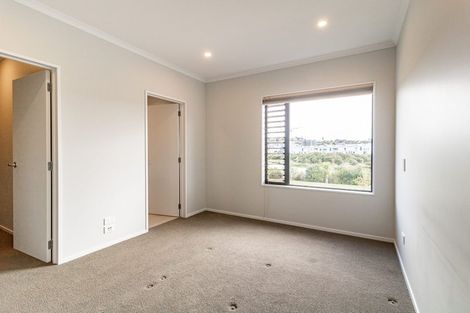 Photo of property in 35 Koura Drive, Red Beach, 0932