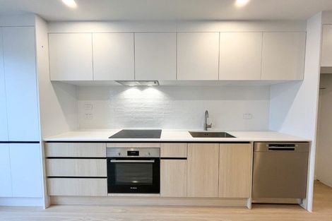 Photo of property in 14/9 Aeroview Drive, Beach Haven, Auckland, 0626