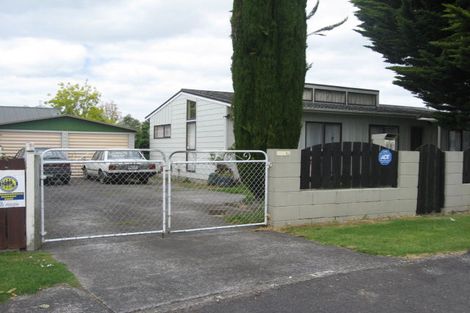 Photo of property in 15 Le Havre Place, Takanini, 2112