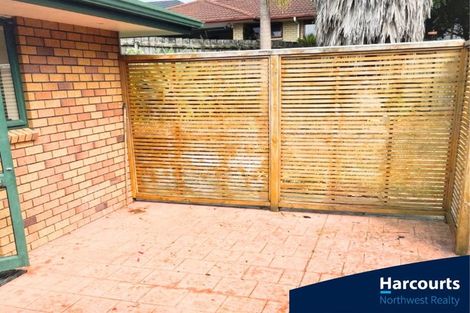 Photo of property in 31 Broadfield Street, Massey, Auckland, 0614