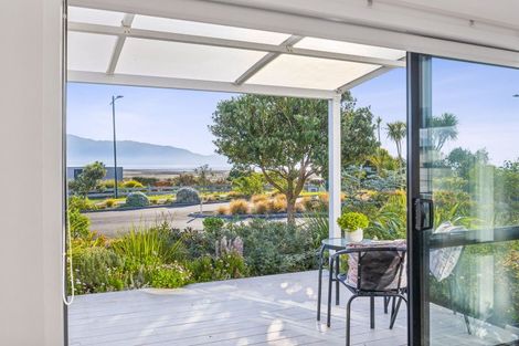 Photo of property in 12 Takahe Drive, Paraparaumu Beach, Paraparaumu, 5032