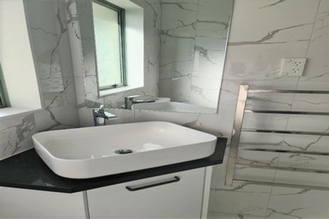 Photo of property in 71 Medvale Avenue, Flat Bush, Auckland, 2019