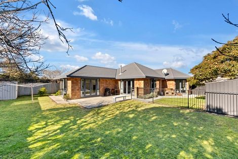 Photo of property in 21 Forest Drive, Parklands, Christchurch, 8083