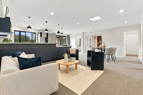 Photo of property in 21 Sorrento Place, Kelvin Grove, Palmerston North, 4414