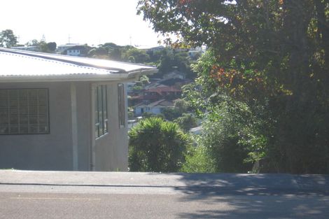 Photo of property in 1/616 Beach Road, Browns Bay, Auckland, 0630