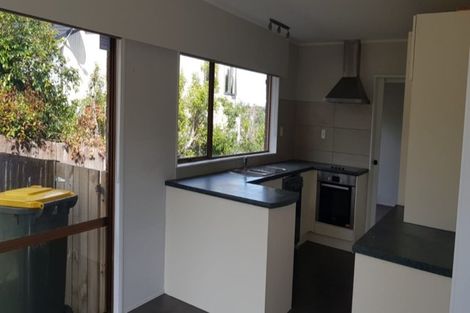 Photo of property in 71 Prince Regent Drive, Half Moon Bay, Auckland, 2012