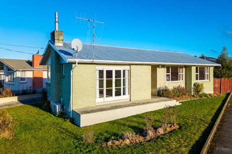 Photo of property in 2 Kennedy Crescent, Waimate, 7924