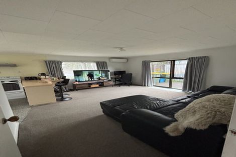Photo of property in 211 Parklands Avenue, Bell Block, New Plymouth, 4312