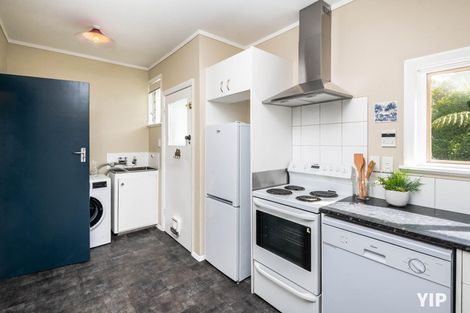 Photo of property in 23 Makara Road, Karori, Wellington, 6012