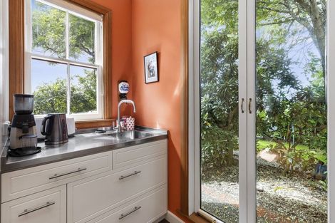 Photo of property in 25 Bidwill Street, Mount Cook, Wellington, 6021