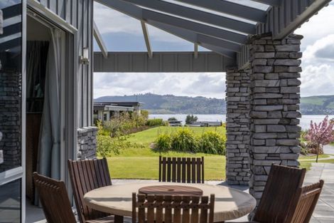 Photo of property in 30 Pukenamu Road, Rainbow Point, Taupo, 3330