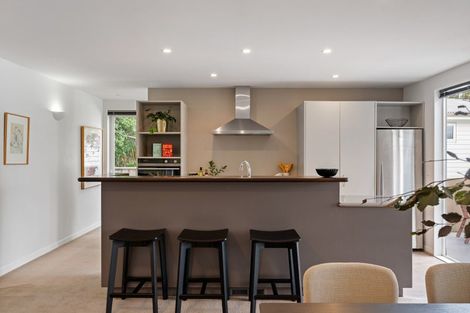 Photo of property in 353a Karaka Bay Road, Karaka Bays, Wellington, 6022