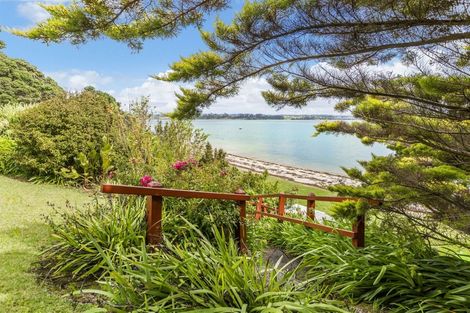 Photo of property in 131 Torkar Road, Clarks Beach, 2122