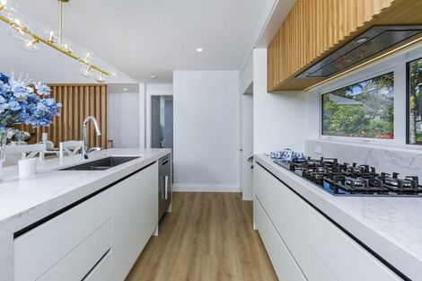 Photo of property in 7b Garadice Road, Rothesay Bay, Auckland, 0630