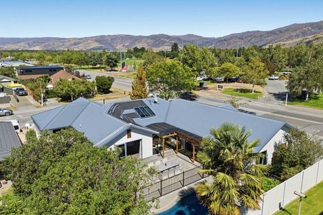 Photo of property in 117 Neplusultra Street, Cromwell, 9310