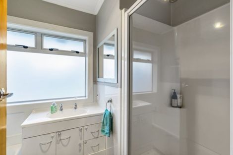 Photo of property in 2 Lynmore Drive, Hillpark, Auckland, 2102