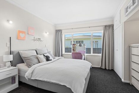 Photo of property in 73 Kawiu Road, Levin, 5510