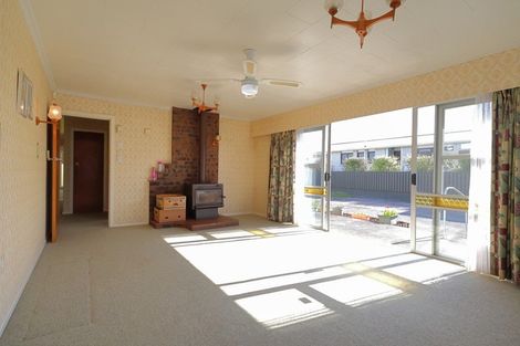 Photo of property in 16 Oberon Street, Stratford, 4332