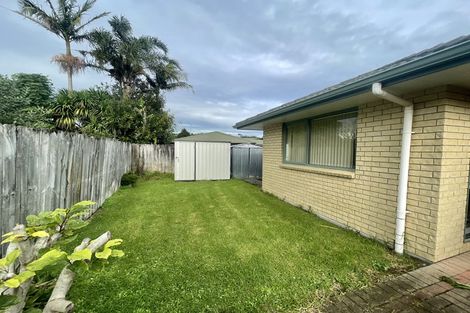 Photo of property in 10 Swanson Oaks, Swanson, Auckland, 0612