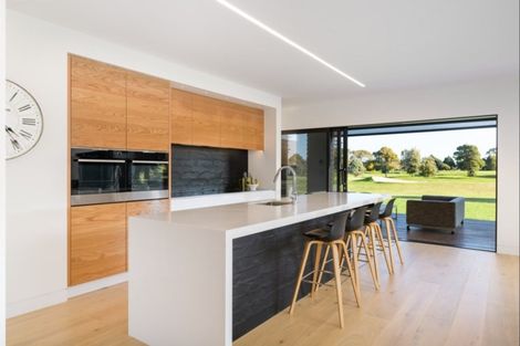 Photo of property in 210 Oceanbeach Road, Mount Maunganui, 3116