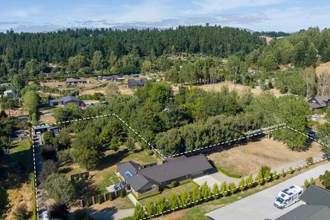 Photo of property in 11 Long Grass Place, Hawea Flat, Wanaka, 9382